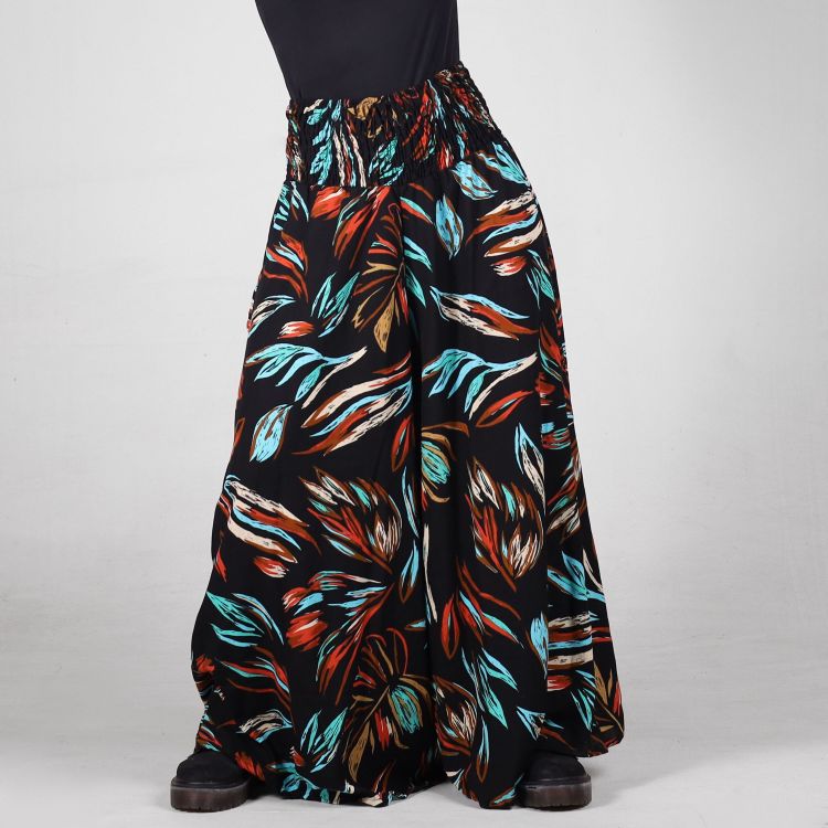 Calça Pantalona Estampa Folhagens Tropicais