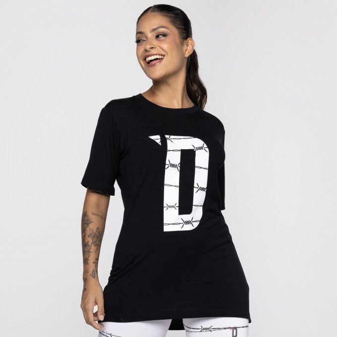 Camiseta D Oversized Arame Farpado