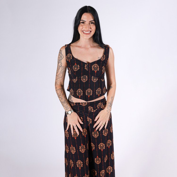 Blusa Cropped Safari Doll