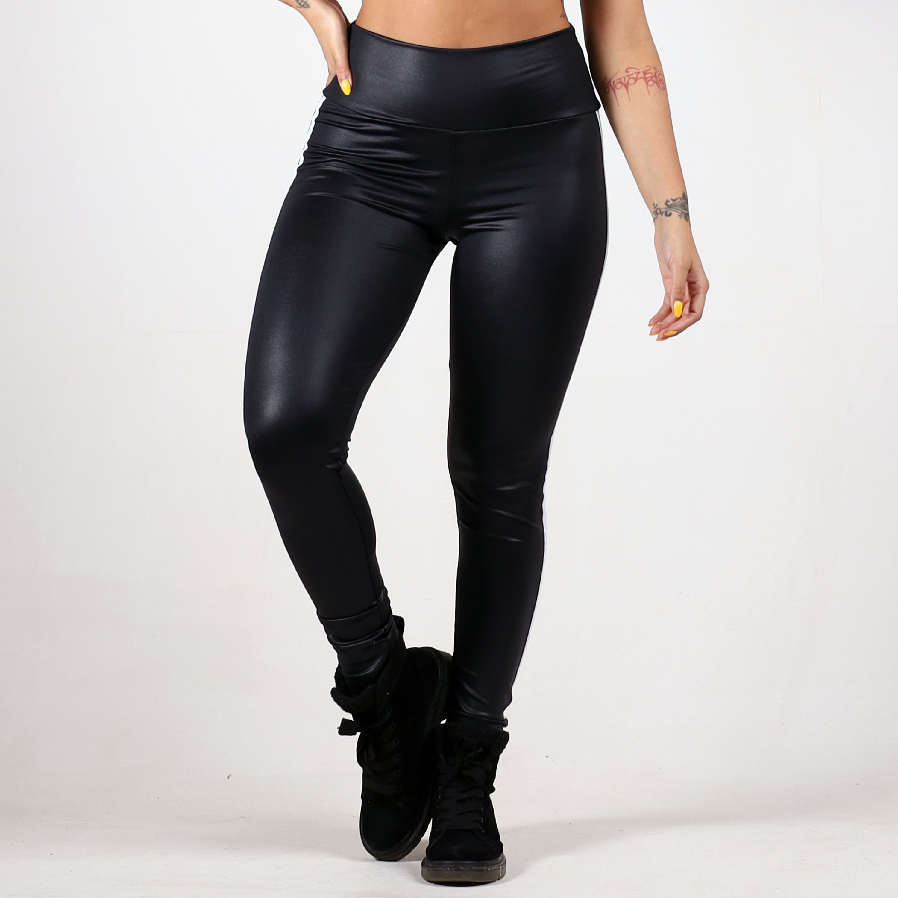 Calça cirre com deals listra lateral