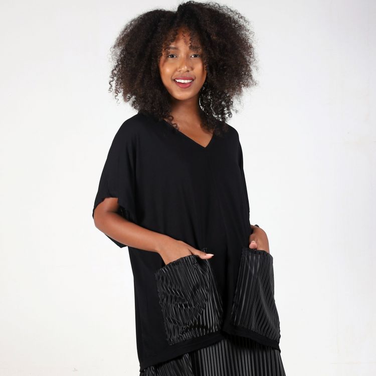 Blusa Max Bolso Black 3D