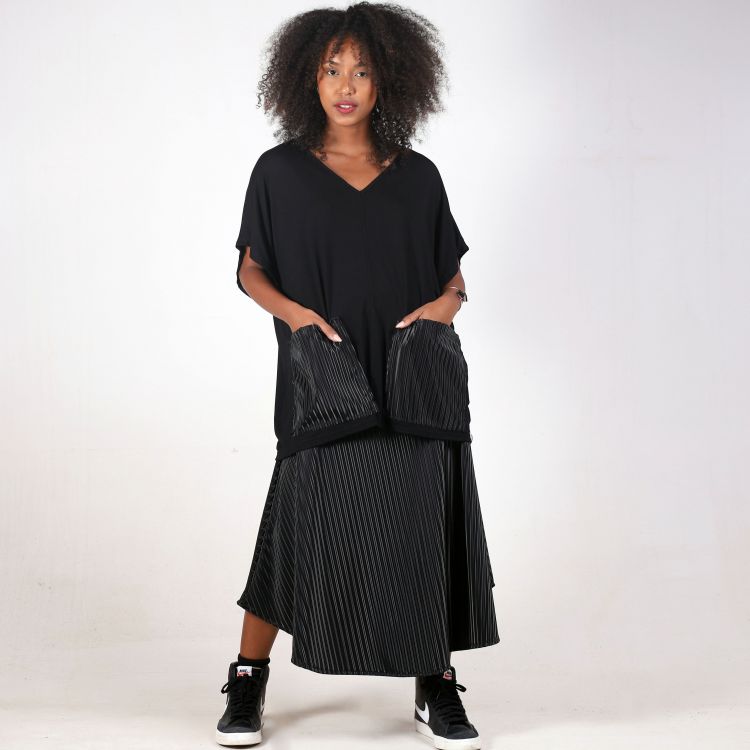 Blusa Max Bolso Black 3D