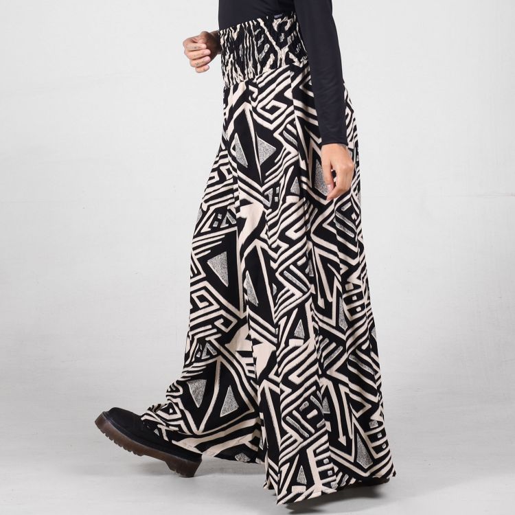 Calça Pantalona Estampa Geométrica P&B