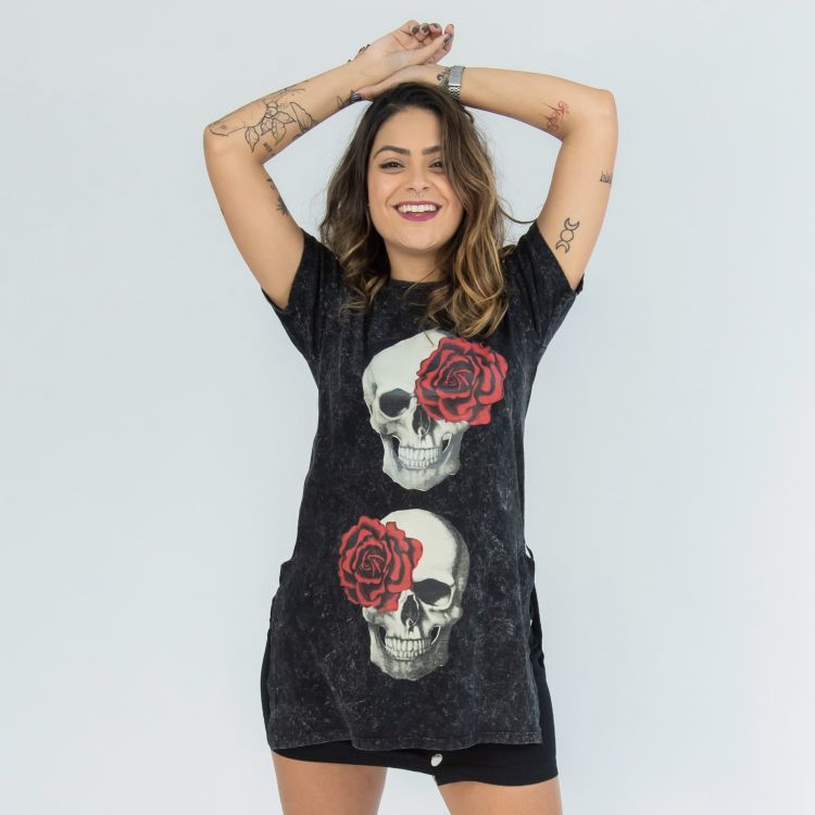 Blusa Estonada Skull Roses