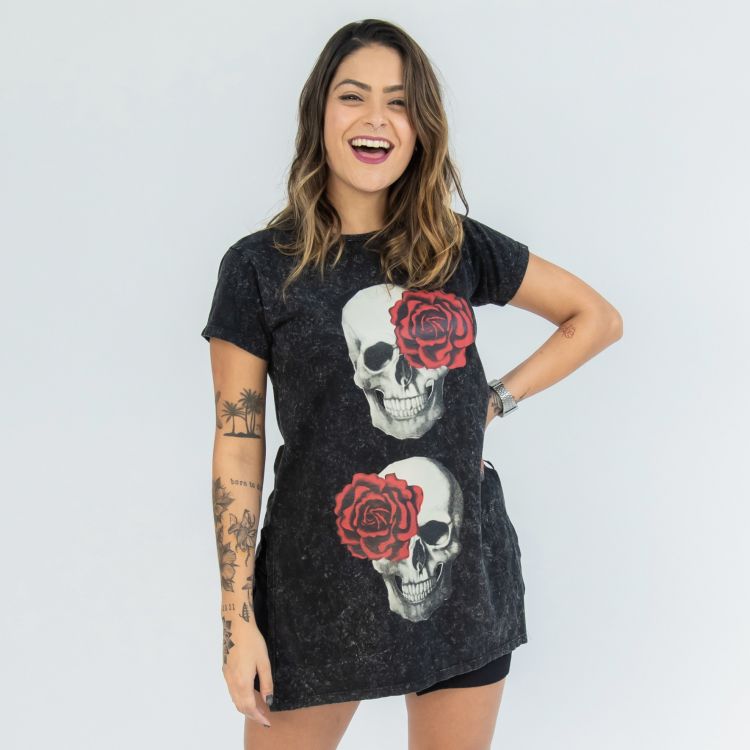 Blusa Estonada Skull Roses