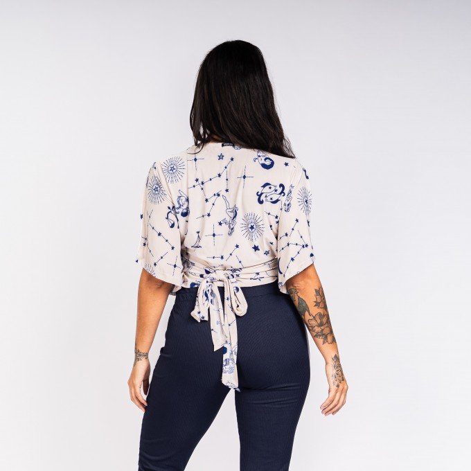 Blusa Zodíaco Transpassada